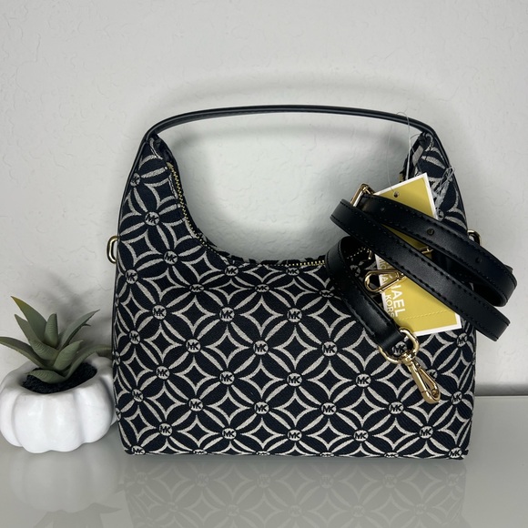 NWT Michael Kors Ember Small Messenger Crossnody bag Jacquard Black - Picture 5 of 6